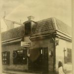 812 4551 PHOTOGRAPH